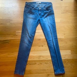 Levi’s DemiCurve Low Rise Skinny Jeans Size 30